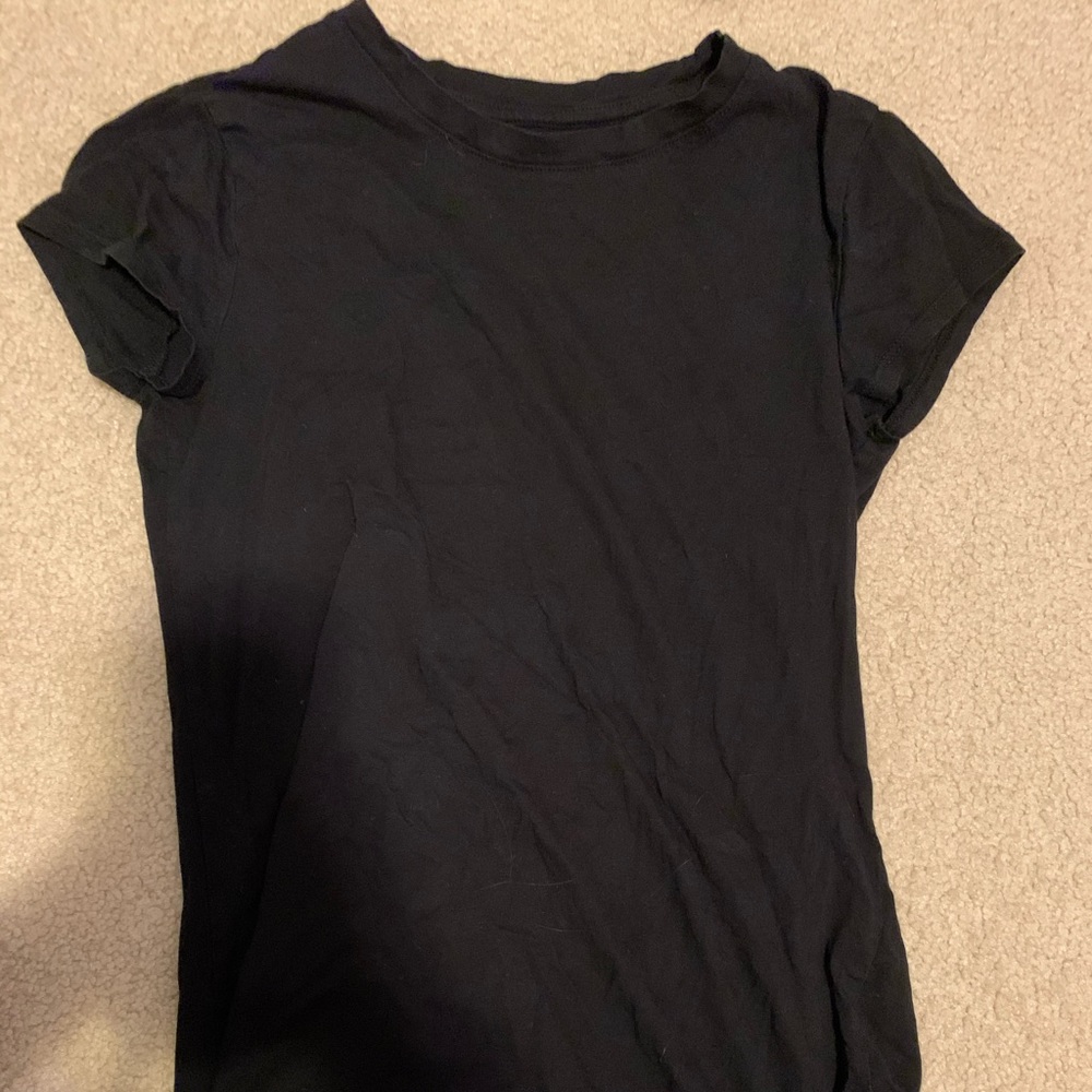 Basic black tee never worn